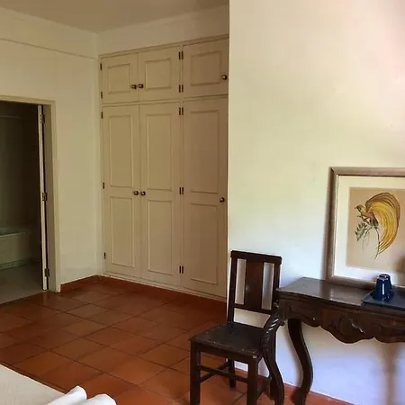 York House 3*