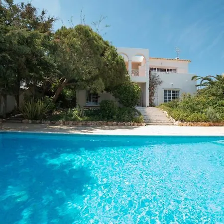 York House לאגוּ‏ש